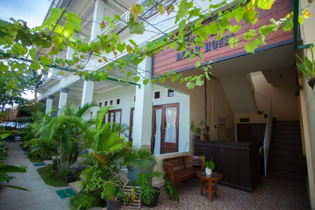 Mae Mae Beach House Batununggul Экстерьер фото